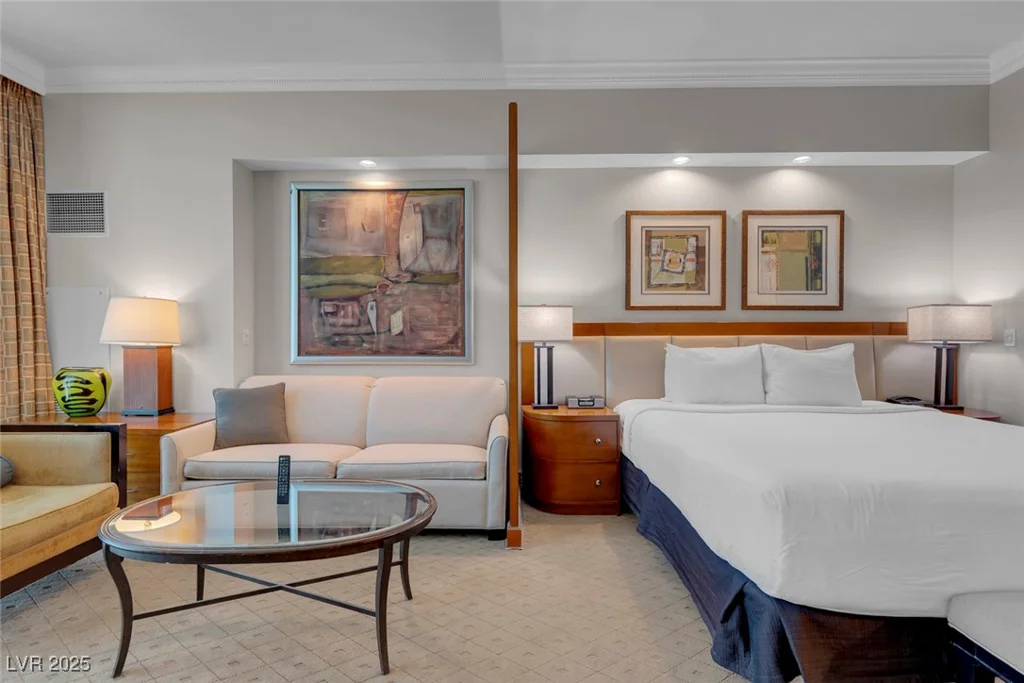 135 Harmon, Las Vegas, NV 89109