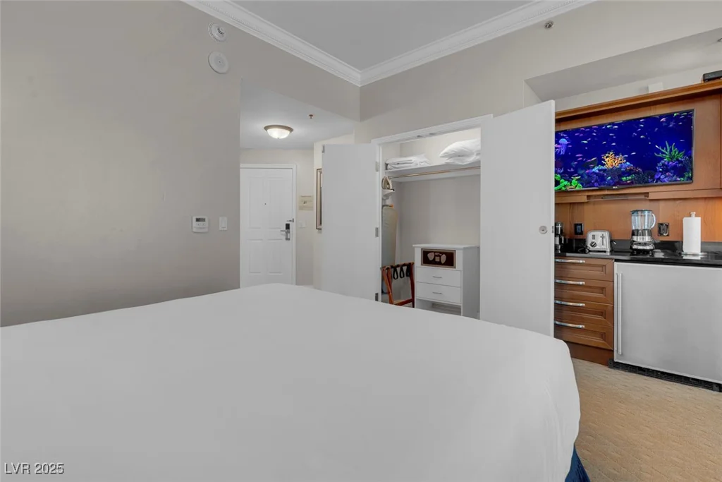 135 Harmon, Las Vegas, NV 89109