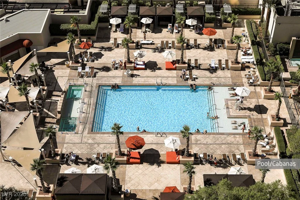 135 Harmon, Las Vegas, NV 89109