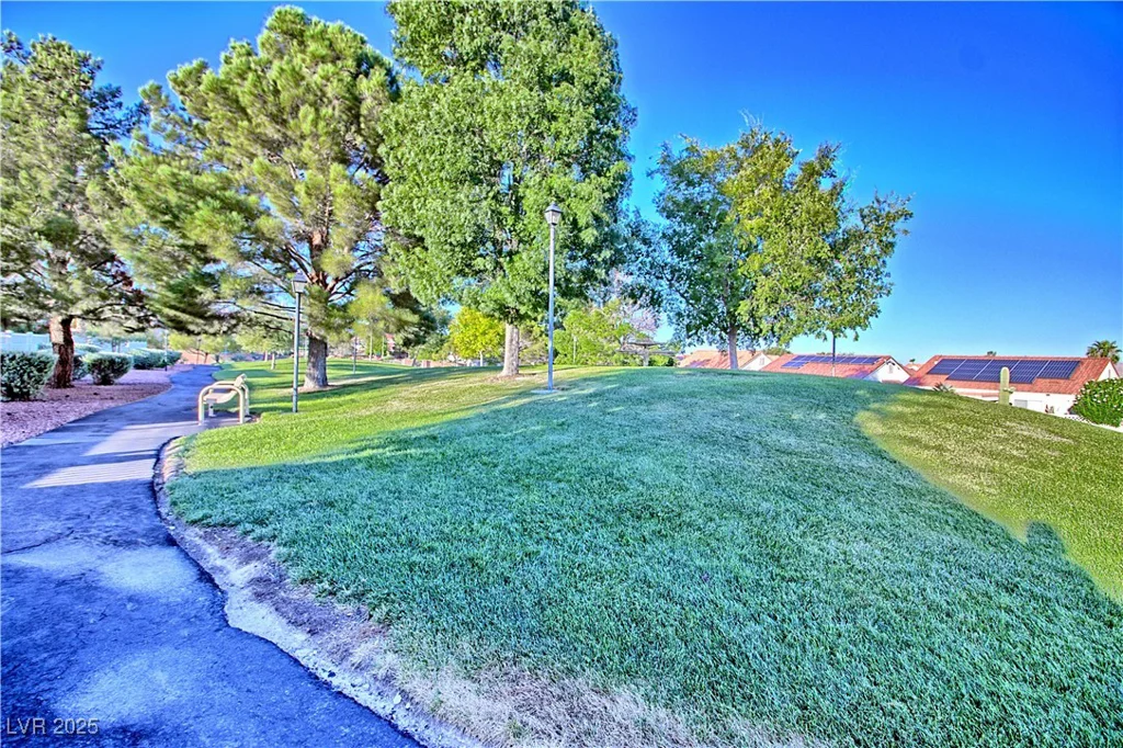 6670 Cinnabar Coast, North Las Vegas, NV 89084