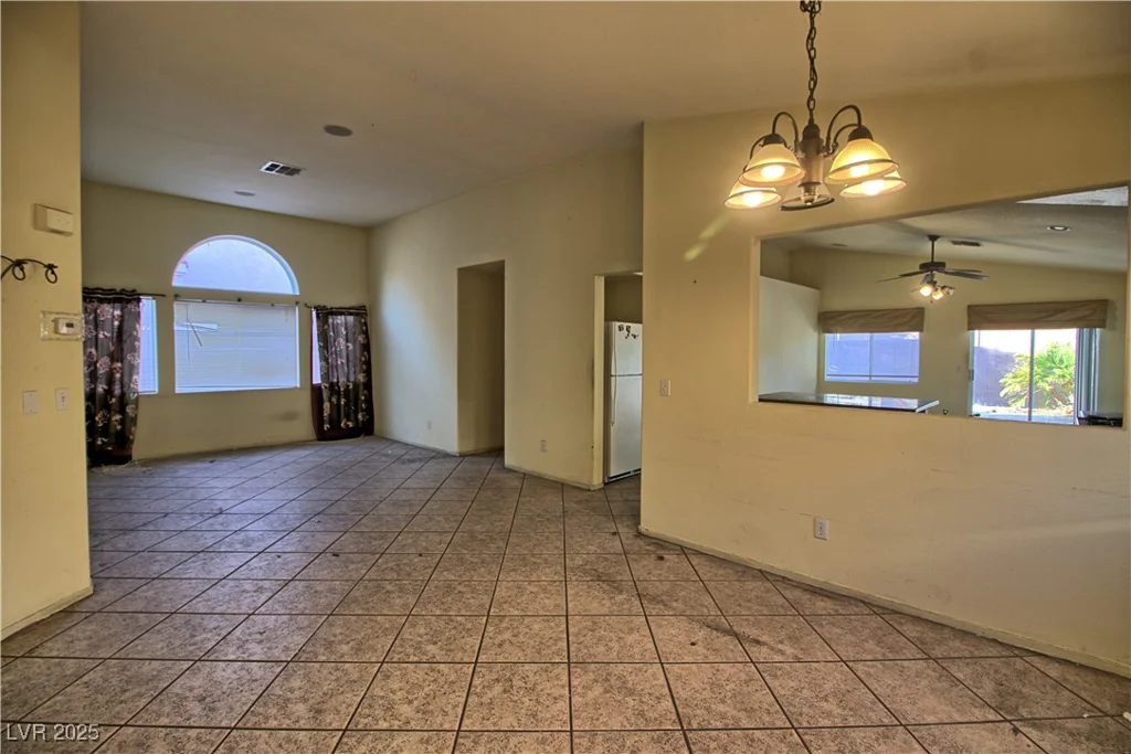 6670 Cinnabar Coast, North Las Vegas, NV 89084