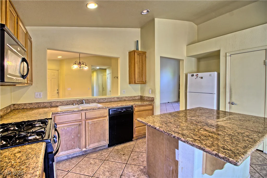 6670 Cinnabar Coast, North Las Vegas, NV 89084