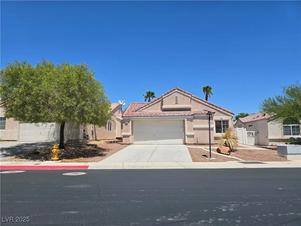 6670 Cinnabar Coast, North Las Vegas, NV 89084