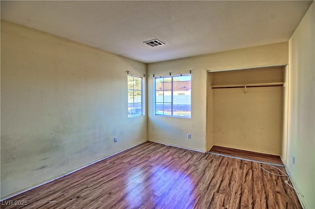 6670 Cinnabar Coast, North Las Vegas, NV 89084