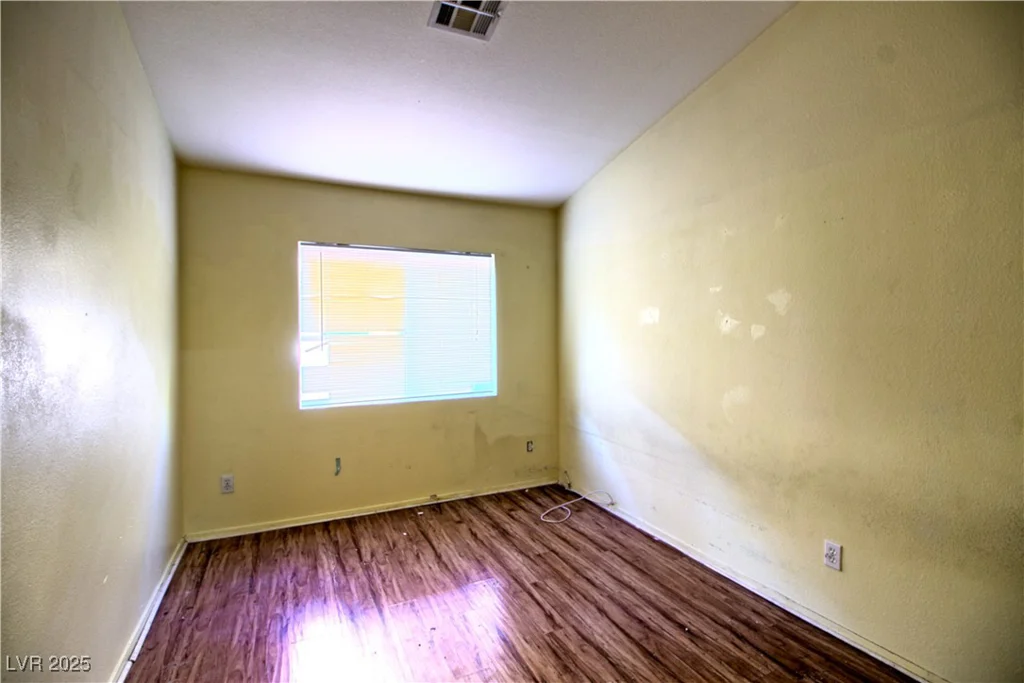 6670 Cinnabar Coast, North Las Vegas, NV 89084