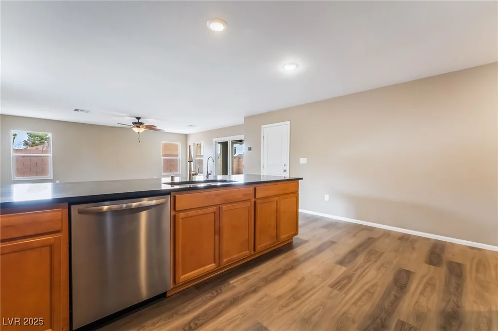 3855 Park Field, Las Vegas, NV 89120