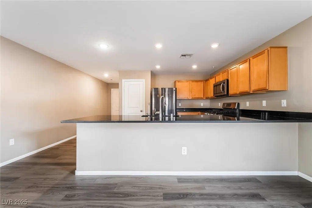 3855 Park Field, Las Vegas, NV 89120