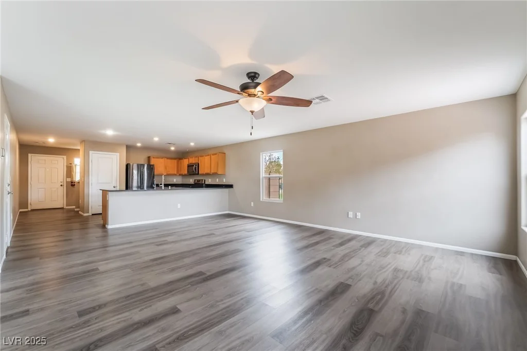 3855 Park Field, Las Vegas, NV 89120