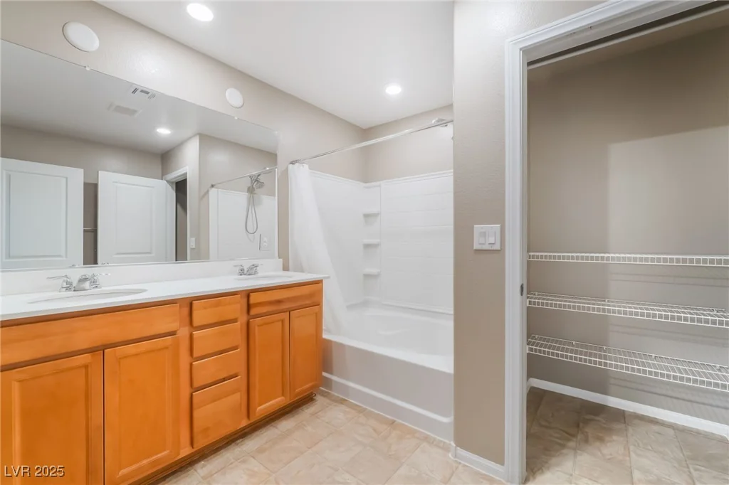3855 Park Field, Las Vegas, NV 89120