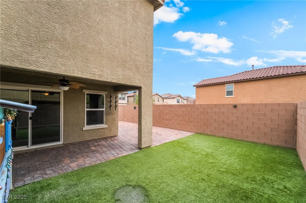 3855 Park Field, Las Vegas, NV 89120