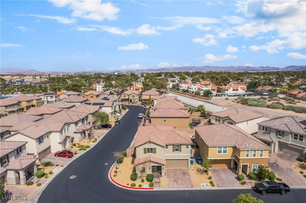 3855 Park Field, Las Vegas, NV 89120