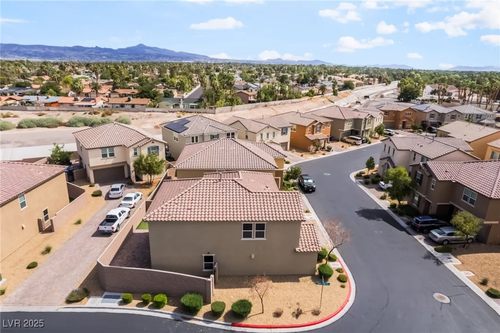 3855 Park Field, Las Vegas, NV 89120
