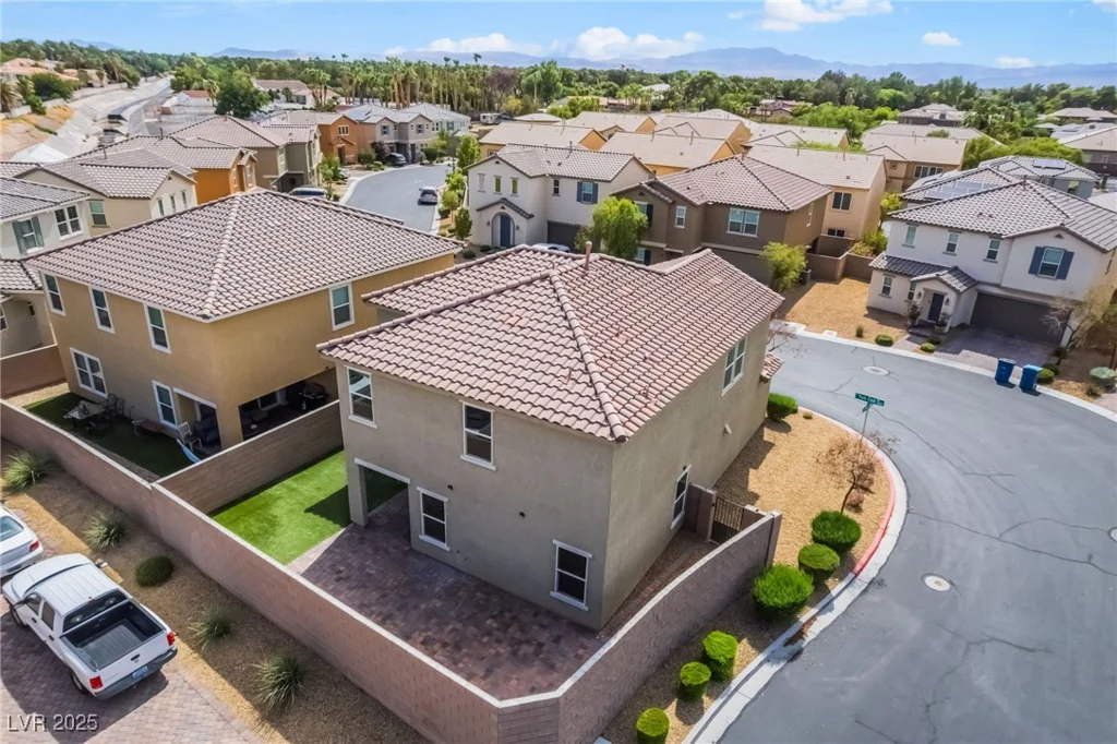 3855 Park Field, Las Vegas, NV 89120