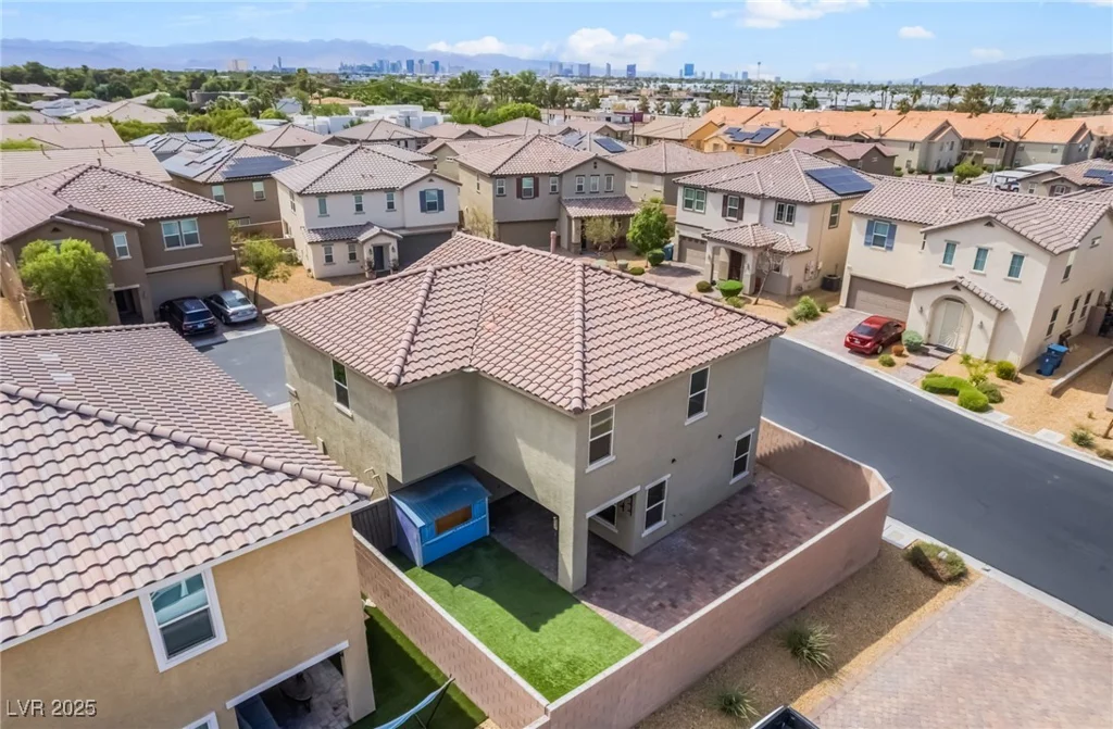 3855 Park Field, Las Vegas, NV 89120