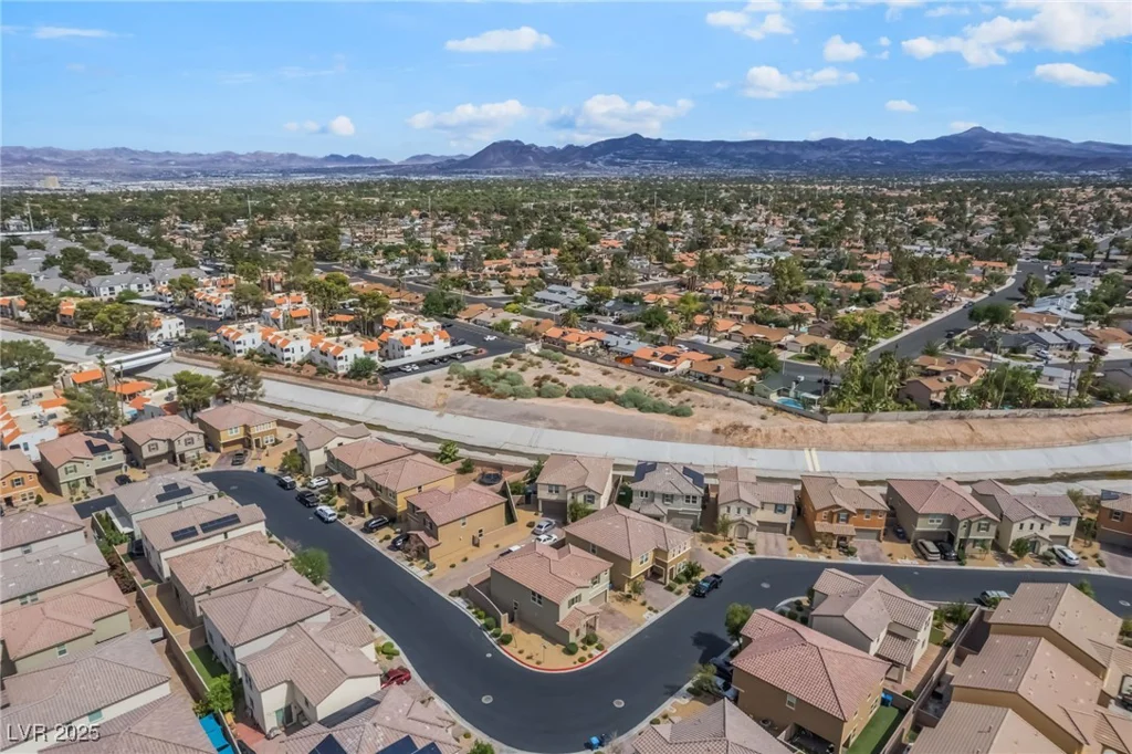 3855 Park Field, Las Vegas, NV 89120