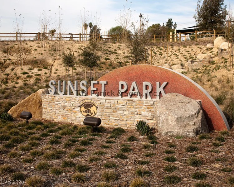 3855 Park Field, Las Vegas, NV 89120