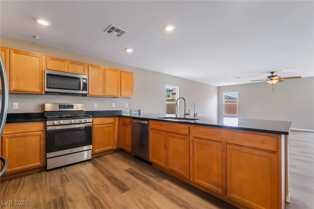 3855 Park Field, Las Vegas, NV 89120
