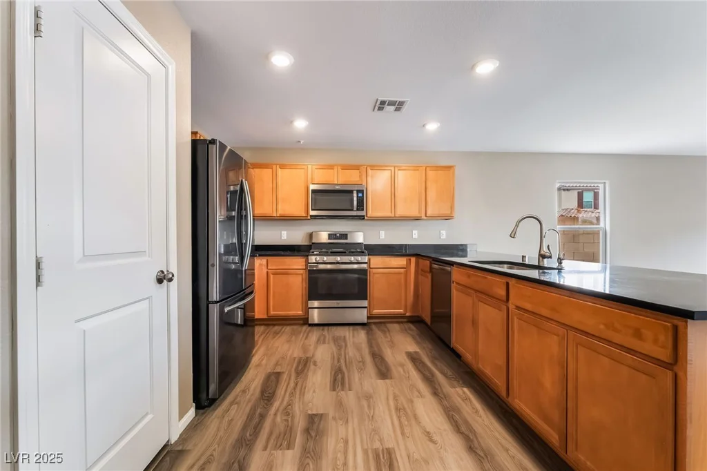 3855 Park Field, Las Vegas, NV 89120