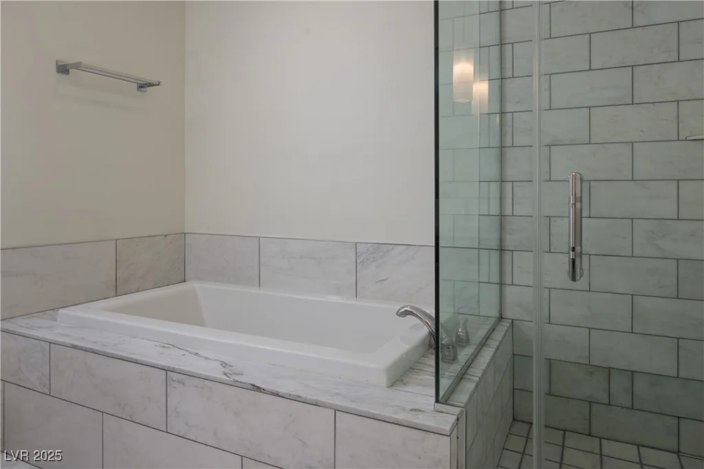 4471 Dean Martin, Las Vegas, NV 89103