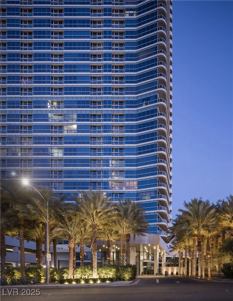 4471 Dean Martin, Las Vegas, NV 89103