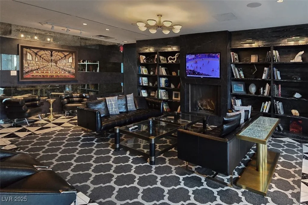 4471 Dean Martin, Las Vegas, NV 89103