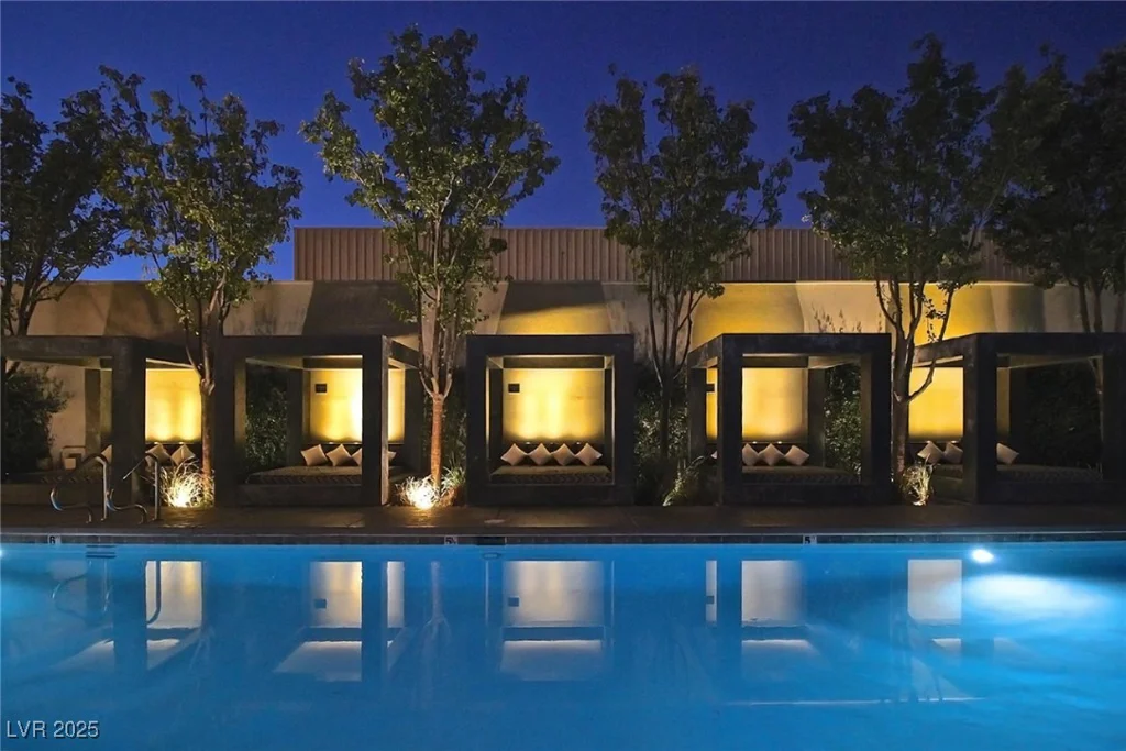 4471 Dean Martin, Las Vegas, NV 89103