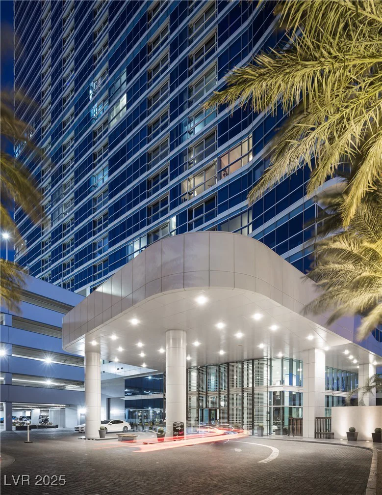 4471 Dean Martin, Las Vegas, NV 89103