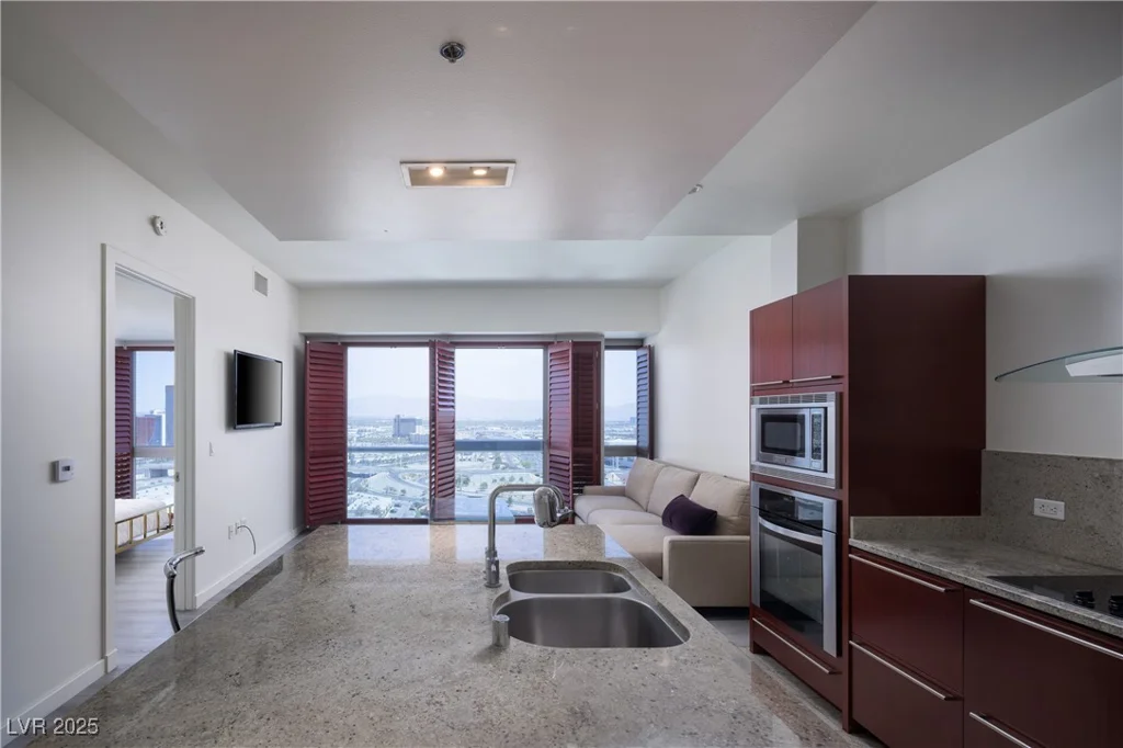 4471 Dean Martin, Las Vegas, NV 89103