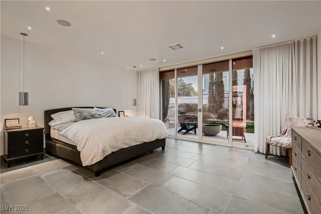 7920 Castellon, Las Vegas, NV 89128