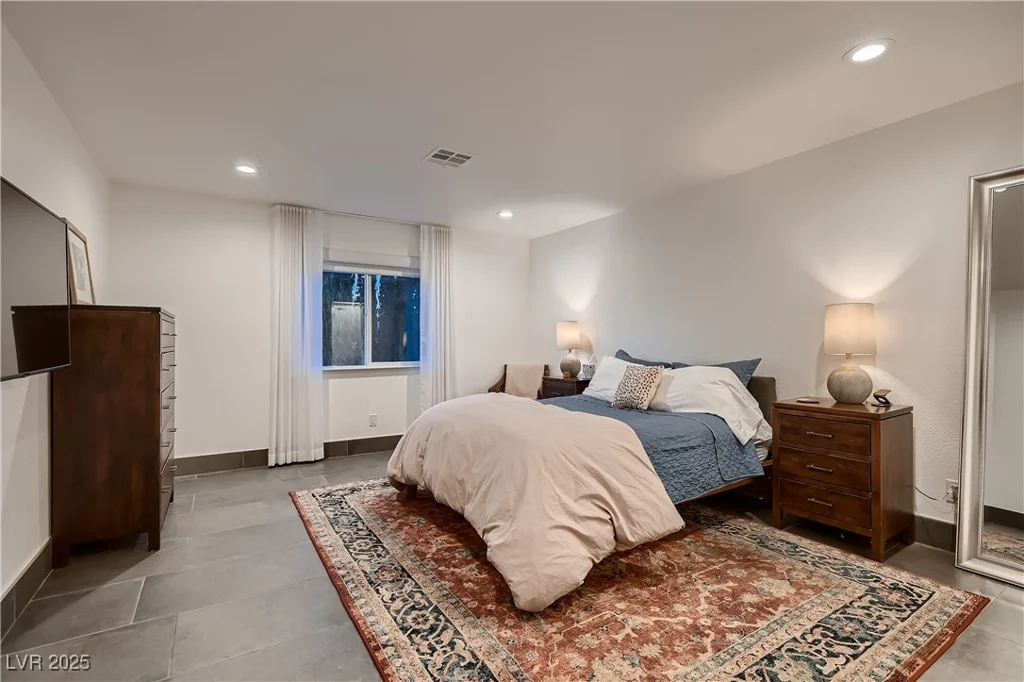 7920 Castellon, Las Vegas, NV 89128