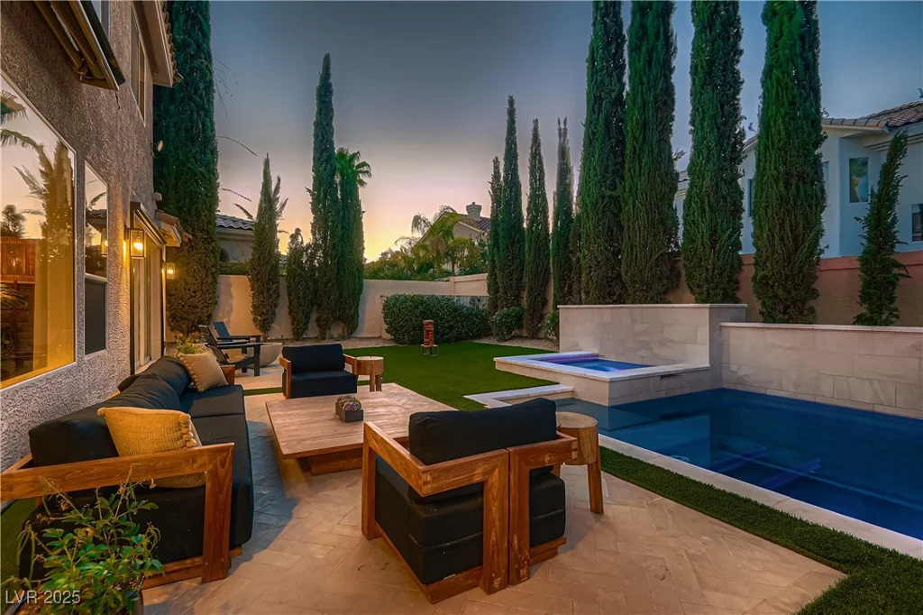 7920 Castellon, Las Vegas, NV 89128