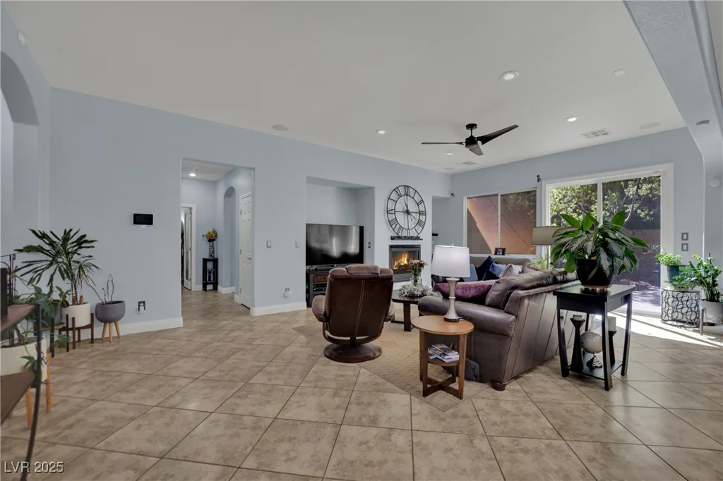 10265 Wolves Den, Las Vegas, NV 89178