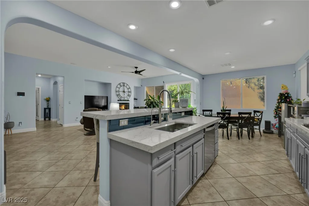 10265 Wolves Den, Las Vegas, NV 89178
