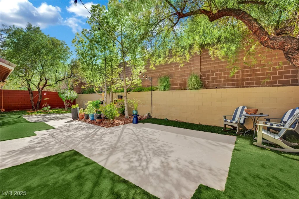 10265 Wolves Den, Las Vegas, NV 89178