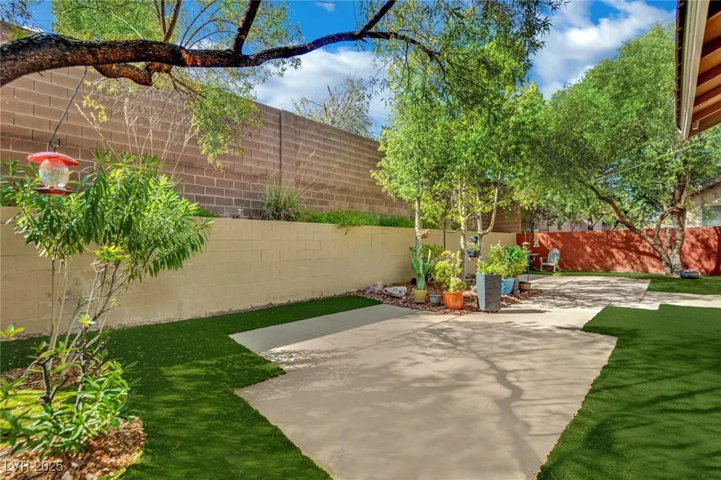 10265 Wolves Den, Las Vegas, NV 89178