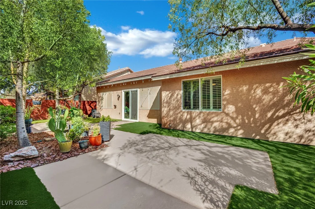 10265 Wolves Den, Las Vegas, NV 89178