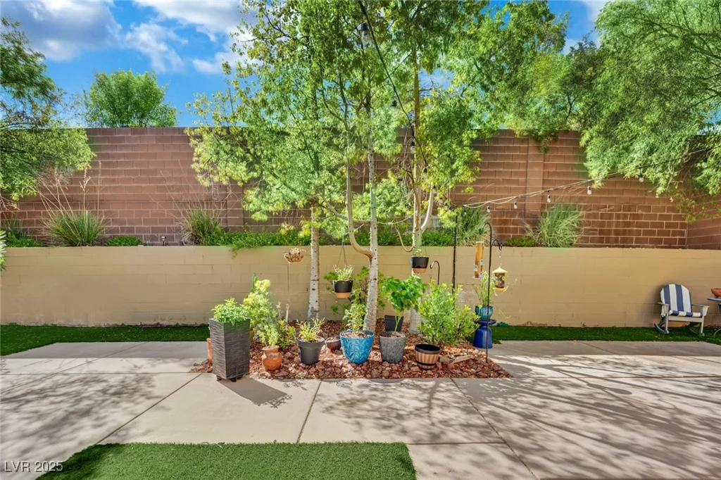 10265 Wolves Den, Las Vegas, NV 89178