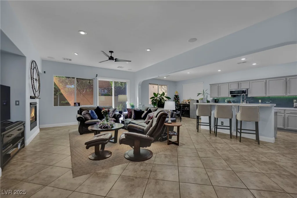 10265 Wolves Den, Las Vegas, NV 89178