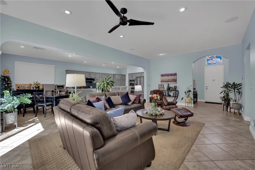 10265 Wolves Den, Las Vegas, NV 89178
