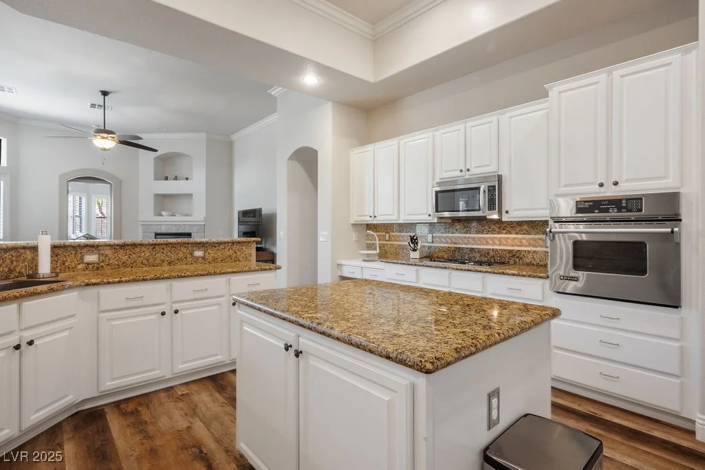 2012 Poetry, Henderson, NV 89052