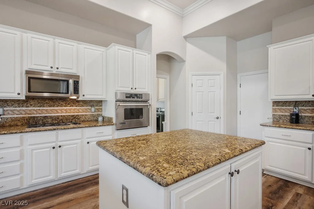2012 Poetry, Henderson, NV 89052
