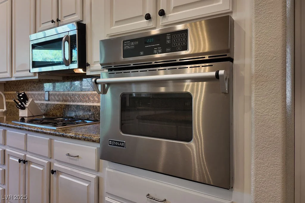 2012 Poetry, Henderson, NV 89052