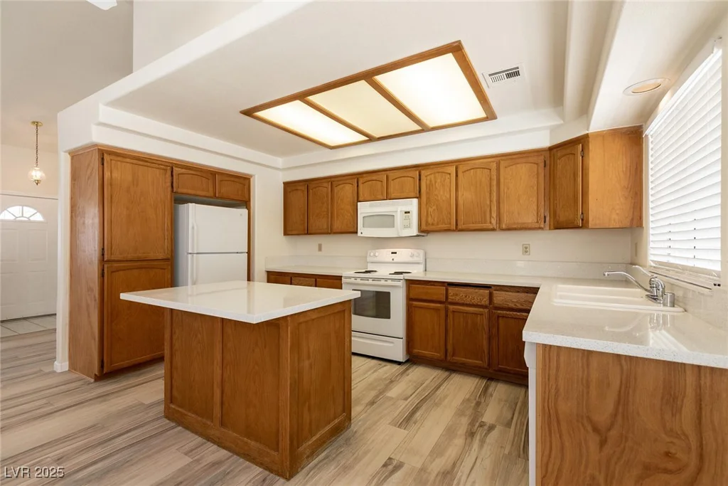 3534 Mount Charleston, Pahrump, NV 89048