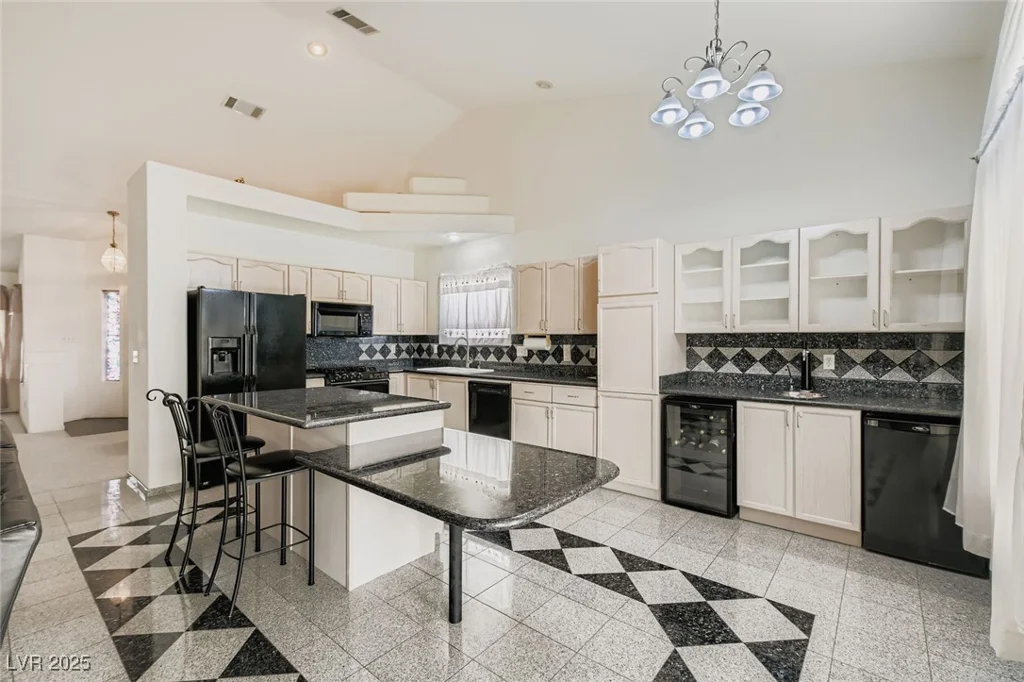 4723 Carefree, Las Vegas, NV 89122