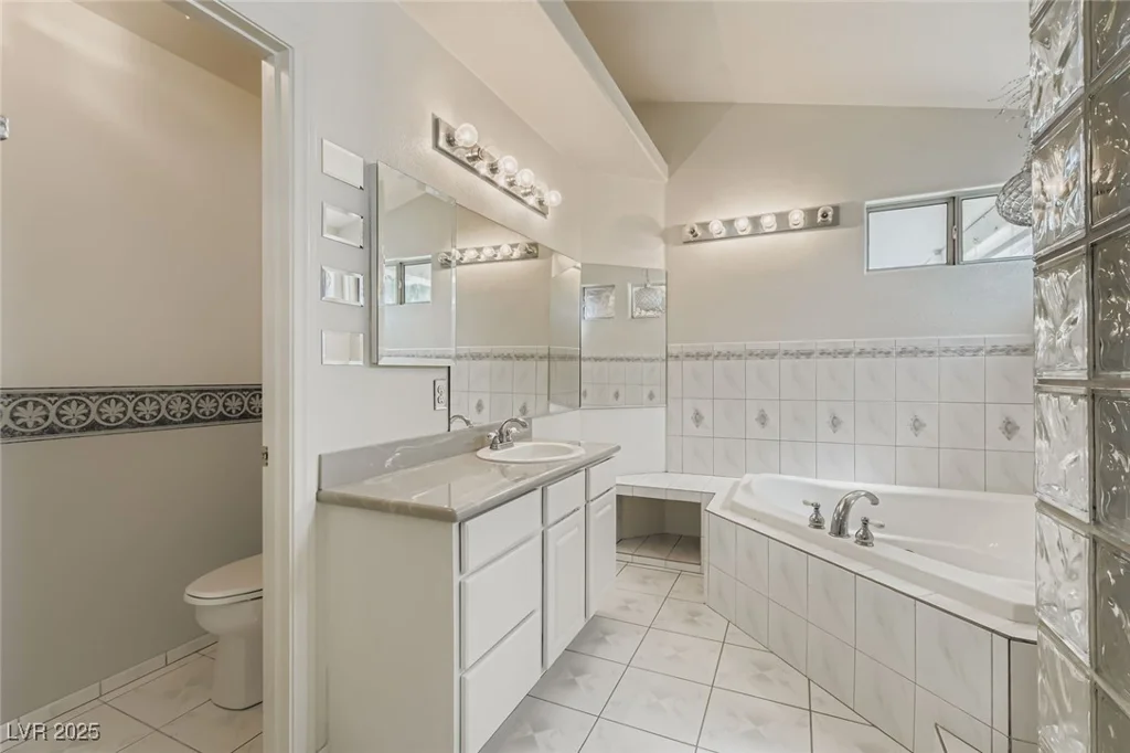 4723 Carefree, Las Vegas, NV 89122