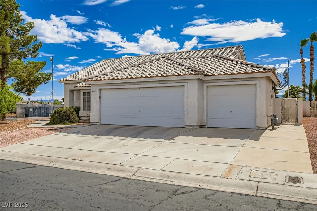 4723 Carefree, Las Vegas, NV 89122