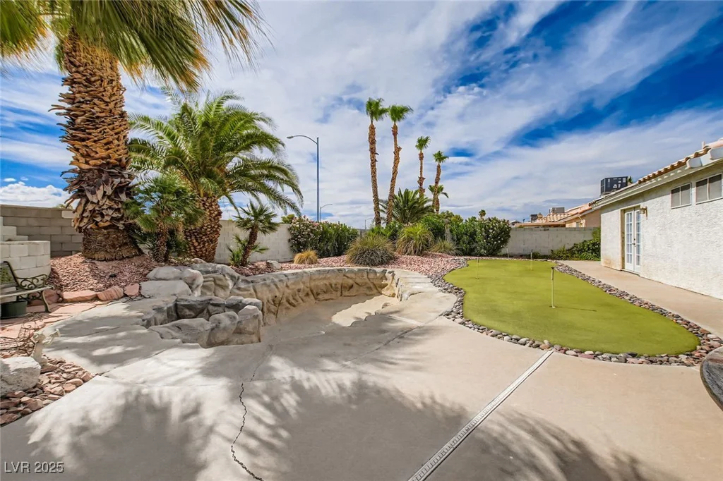 4723 Carefree, Las Vegas, NV 89122