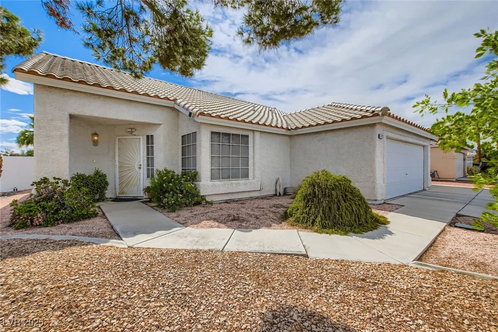 4723 Carefree, Las Vegas, NV 89122
