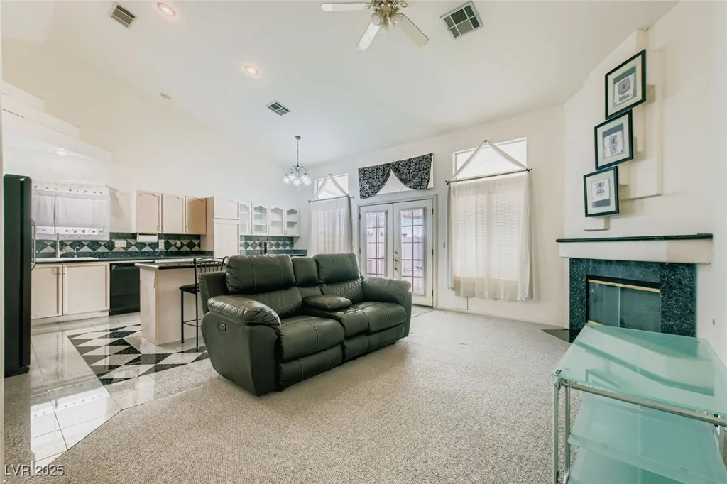 4723 Carefree, Las Vegas, NV 89122