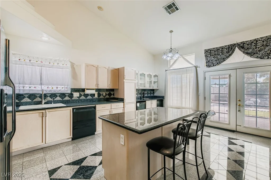 4723 Carefree, Las Vegas, NV 89122